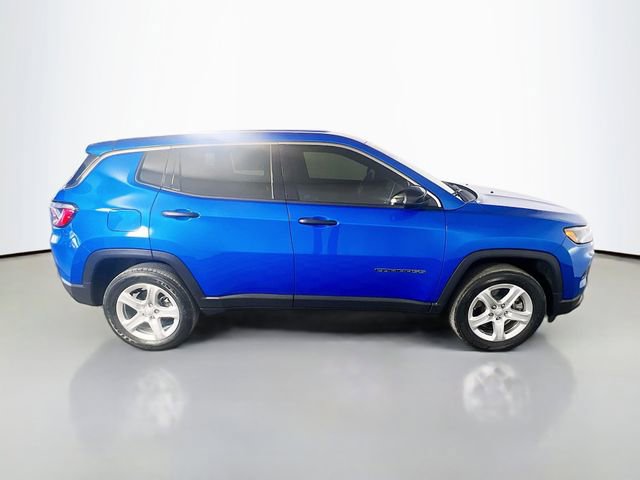 Used 2023 Jeep Compass Sport AWD/4WD image 9
