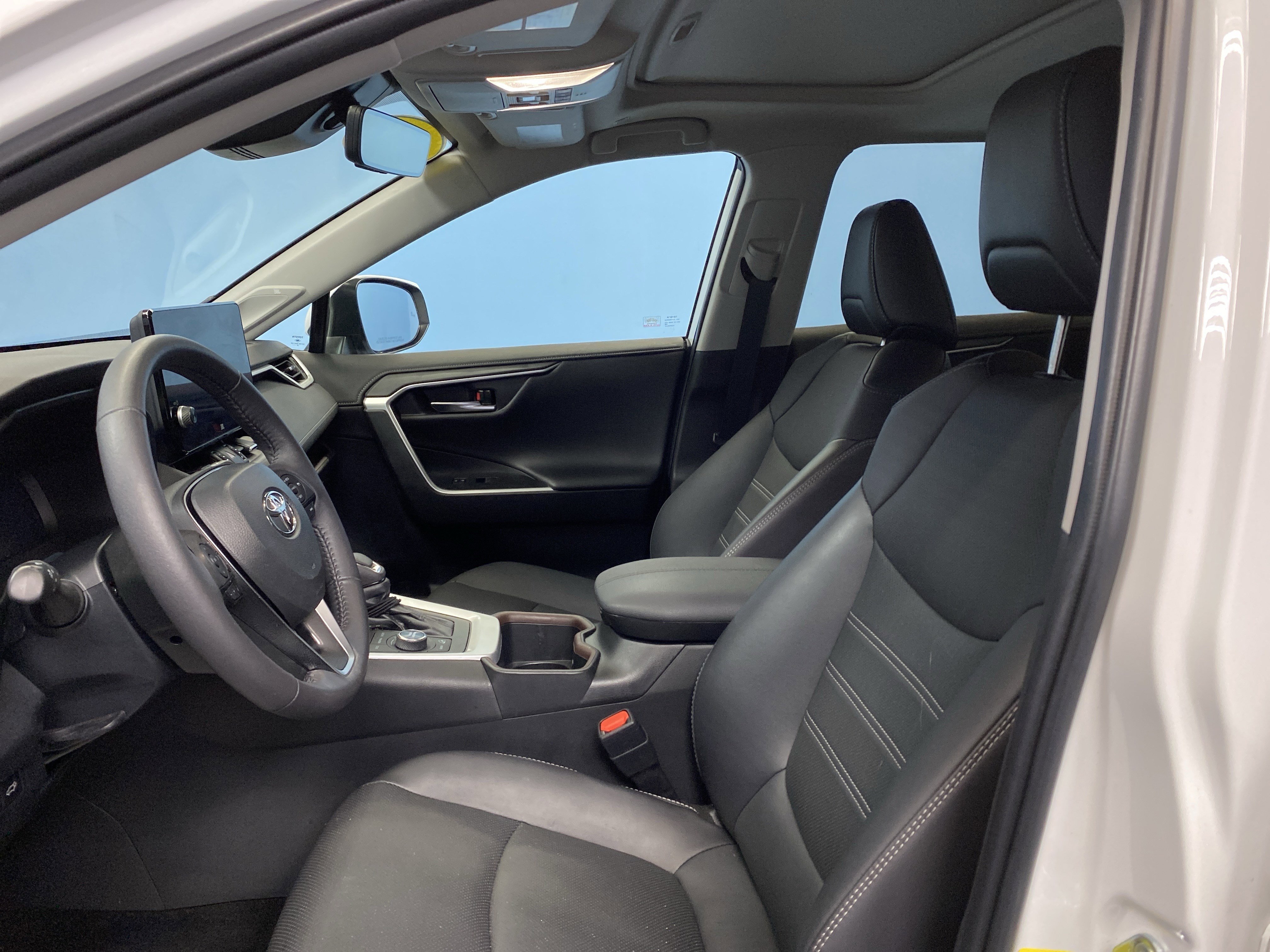 Used 2023 Toyota RAV4 Limited w/ Limited Grade Weather Package image 9