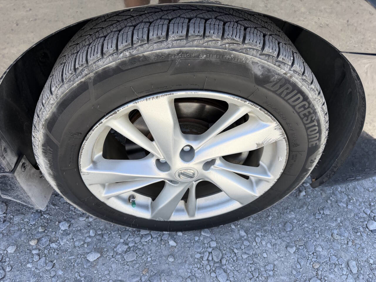 Used 2014 Nissan Altima 2.5 SL w/ Moonroof Package FWD image 12