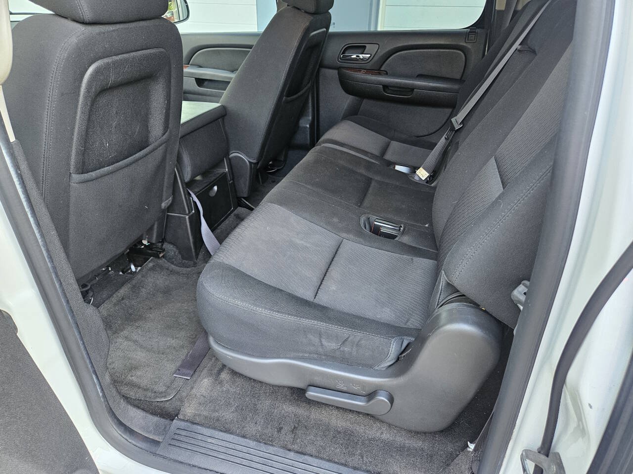 Used 2014 Chevrolet Suburban LS AWD/4WD image 7