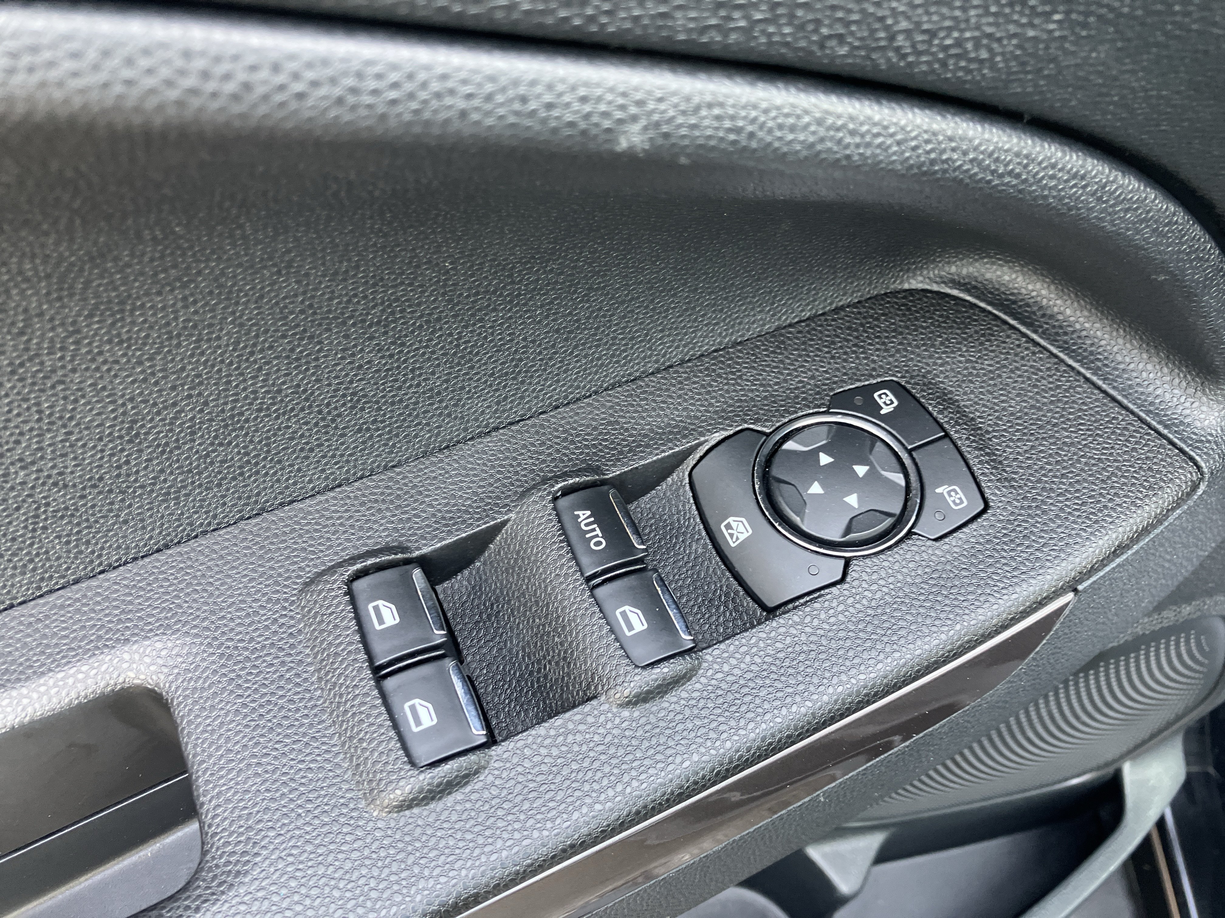 Used 2021 Ford EcoSport SE FWD image 17