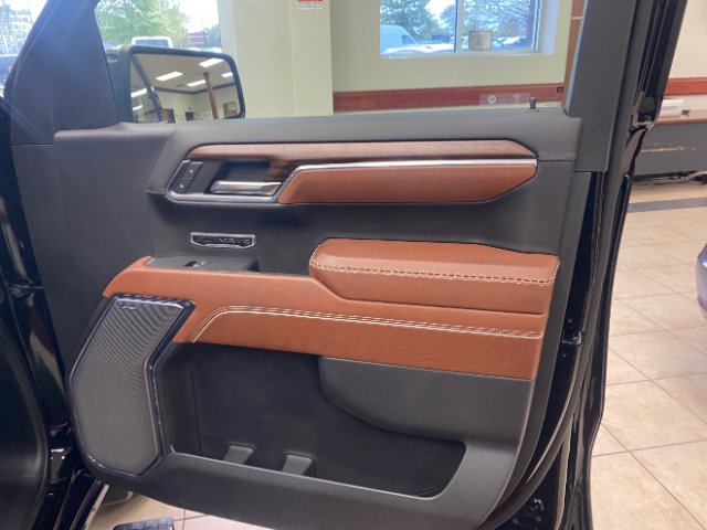 Used 2024 GMC Sierra 1500 Denali Ultimate image 11