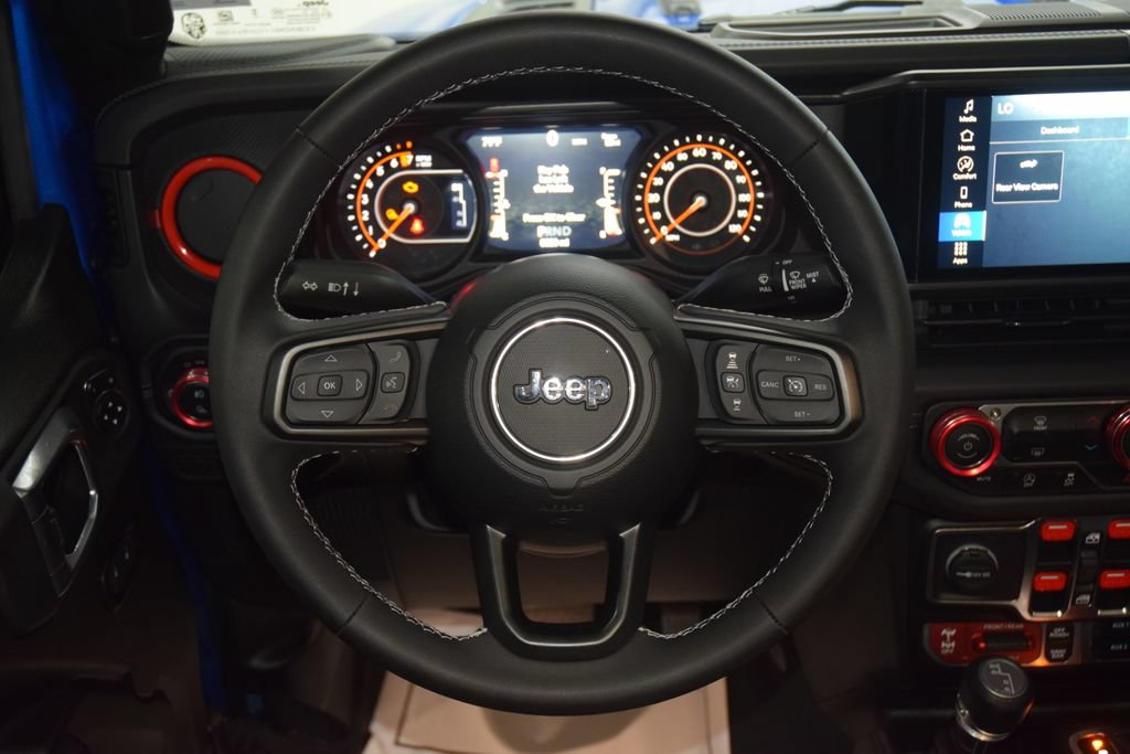 Used 2025 Jeep Gladiator Rubicon w/ Safety Group AWD/4WD image 40