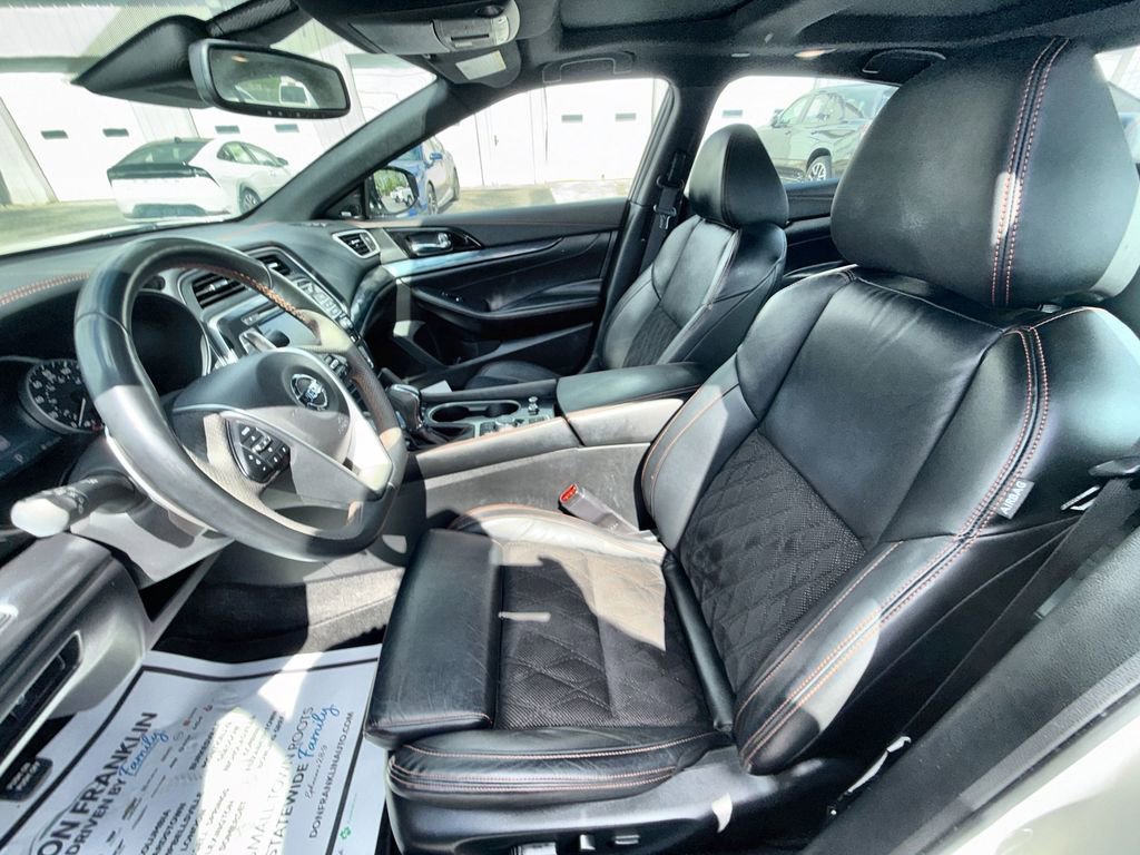 Used 2021 Nissan Maxima SR w/ Sport Mat Group FWD image 15
