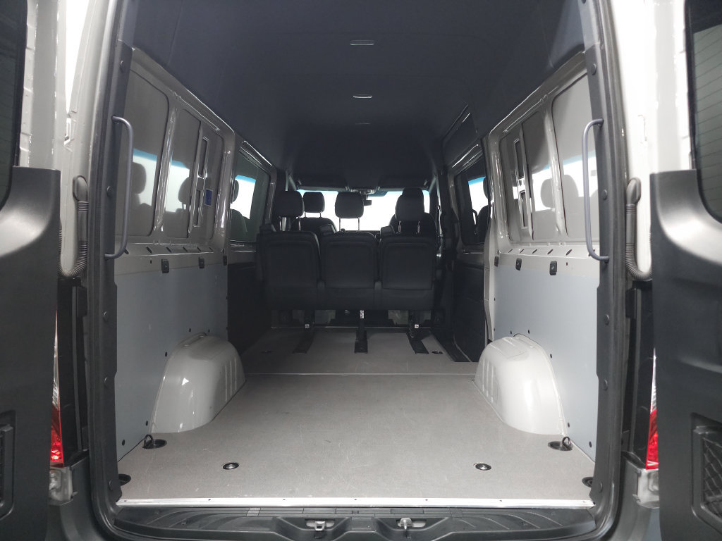 Used 2025 Mercedes-Benz Sprinter 2500 image 23