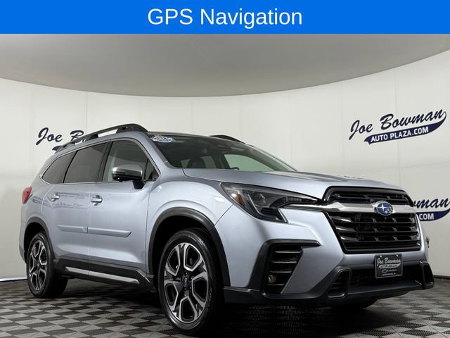 Used 2023 Subaru Ascent Limited w/ Technology Package AWD/4WD image 4