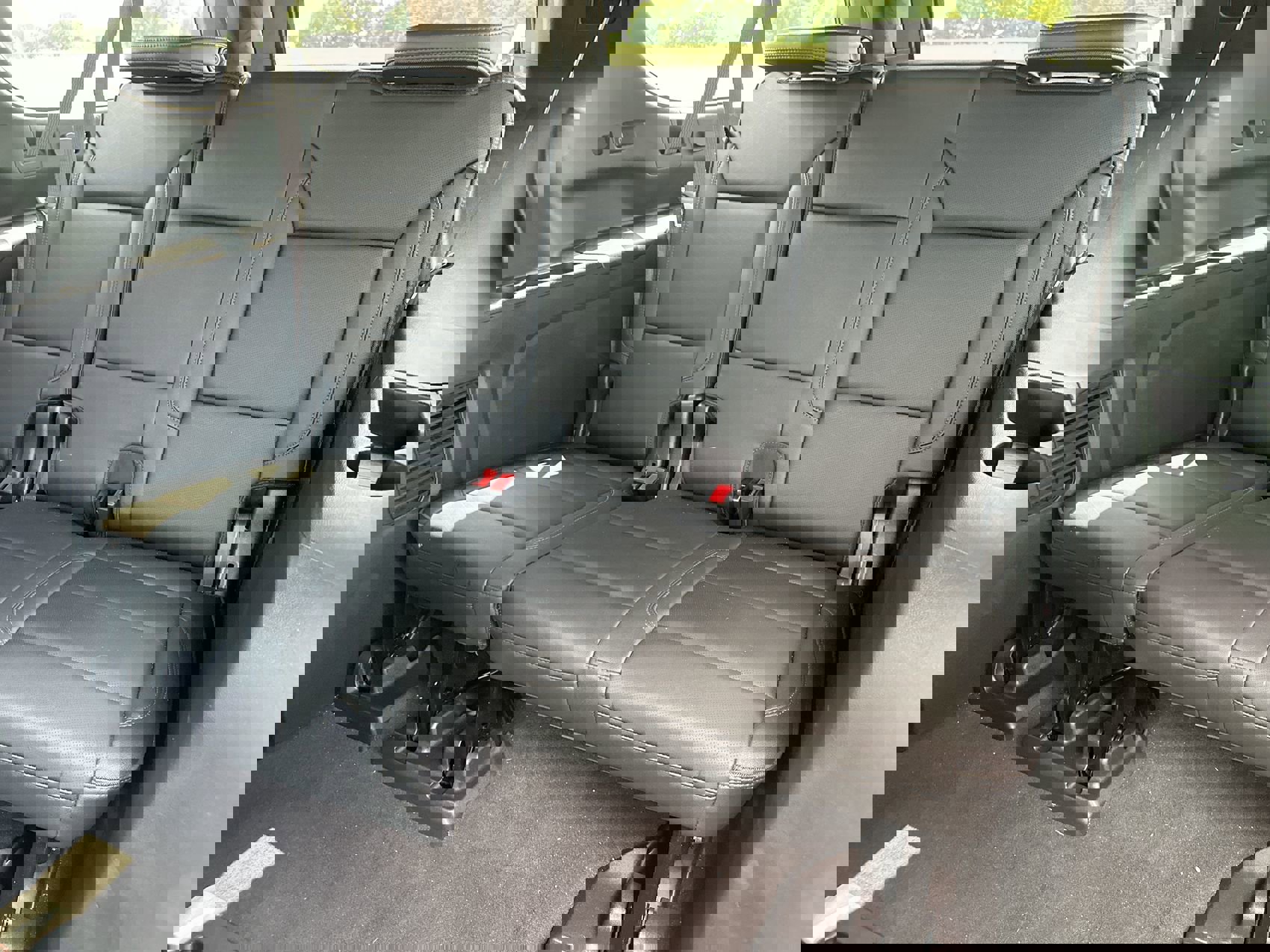 Used 2021 Chevrolet Suburban High Country image 23