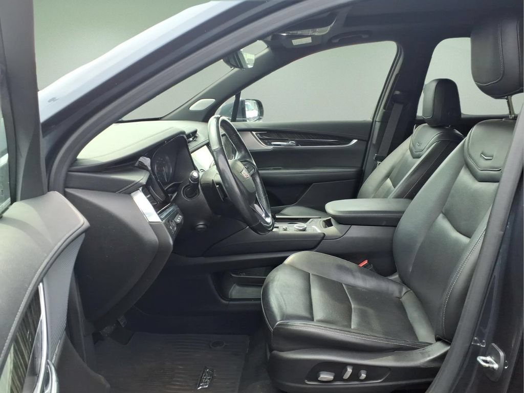 Used 2021 Cadillac XT6 Premium Luxury AWD/4WD image 4