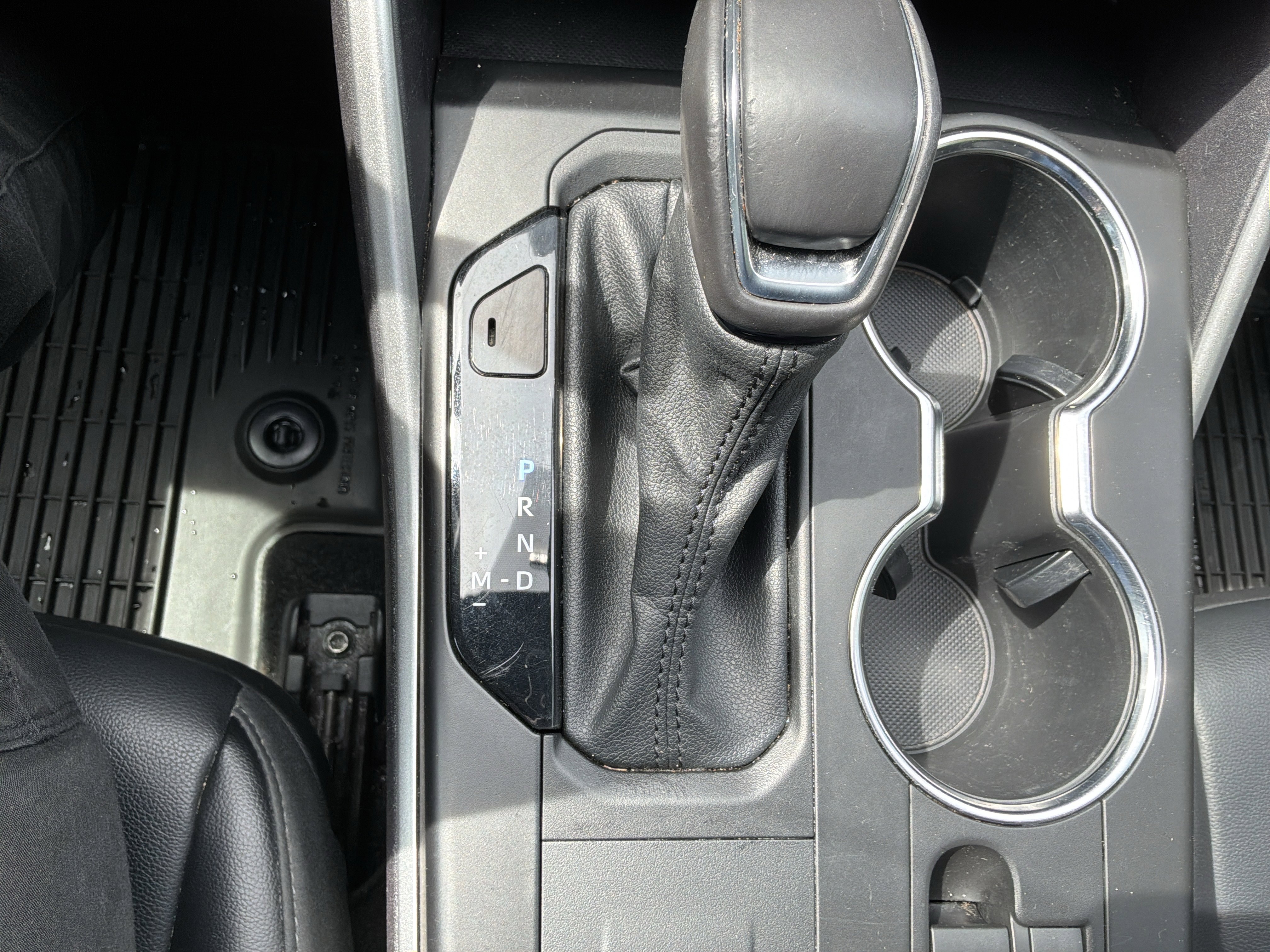 Used 2022 Toyota Highlander XSE FWD image 26