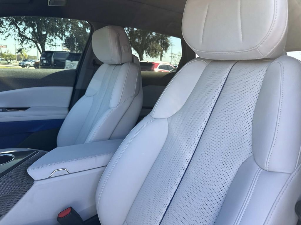 New 2026 Cadillac Optiq Sport 2 image 21