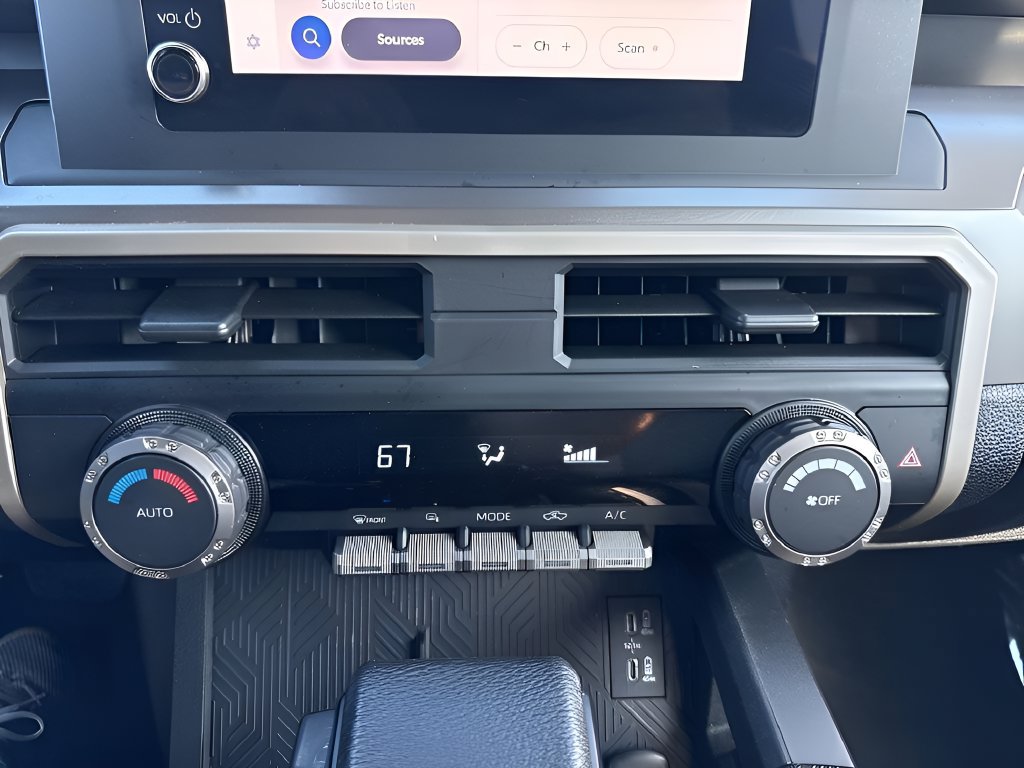 Used 2024 Toyota Tacoma TRD Off-Road AWD/4WD image 17