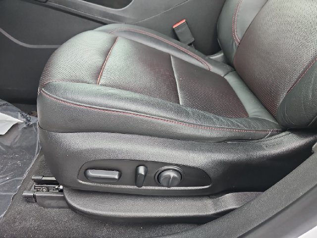 Used 2019 Chevrolet Blazer RS w/ LPO, Floor Liner Package FWD image 17