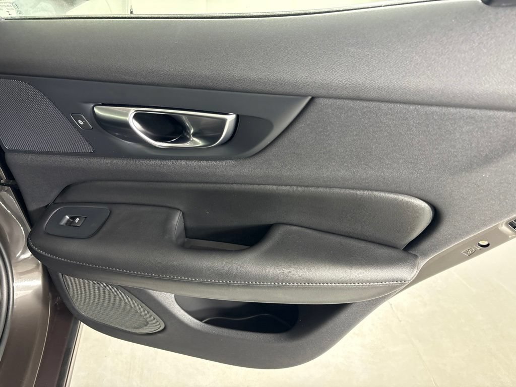 Used 2024 Volvo S60 B5 Core FWD image 19