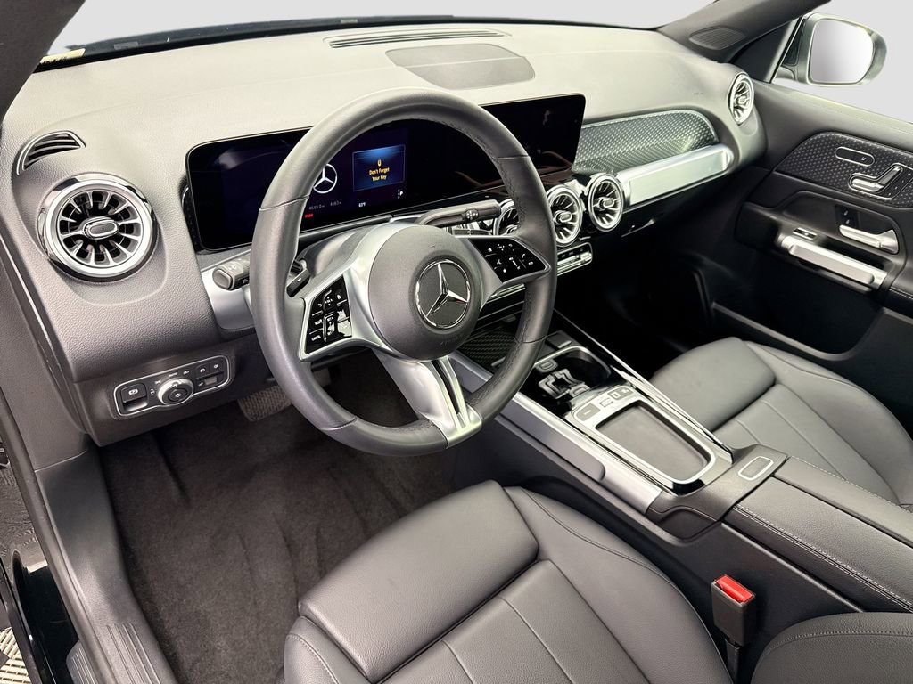 Certified 2025 Mercedes-Benz GLB 250 image 9