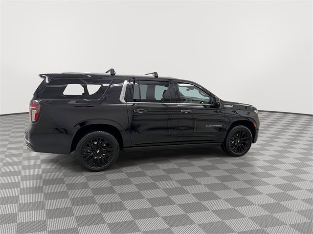 Used 2023 Chevrolet Suburban High Country image 12
