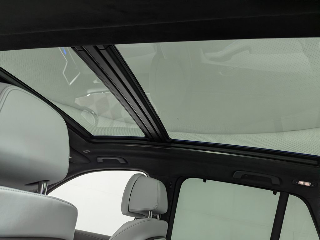 Used 2026 BMW X5 M60i AWD/4WD image 14