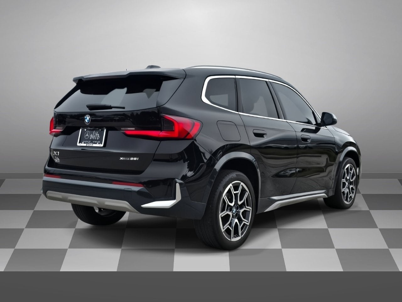 Used 2024 BMW X1 xDrive28i w/ Premium Package AWD/4WD image 6
