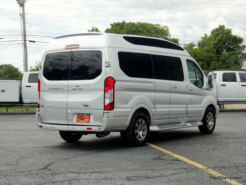 Used 2017 Ford Transit 150 XLT image 10