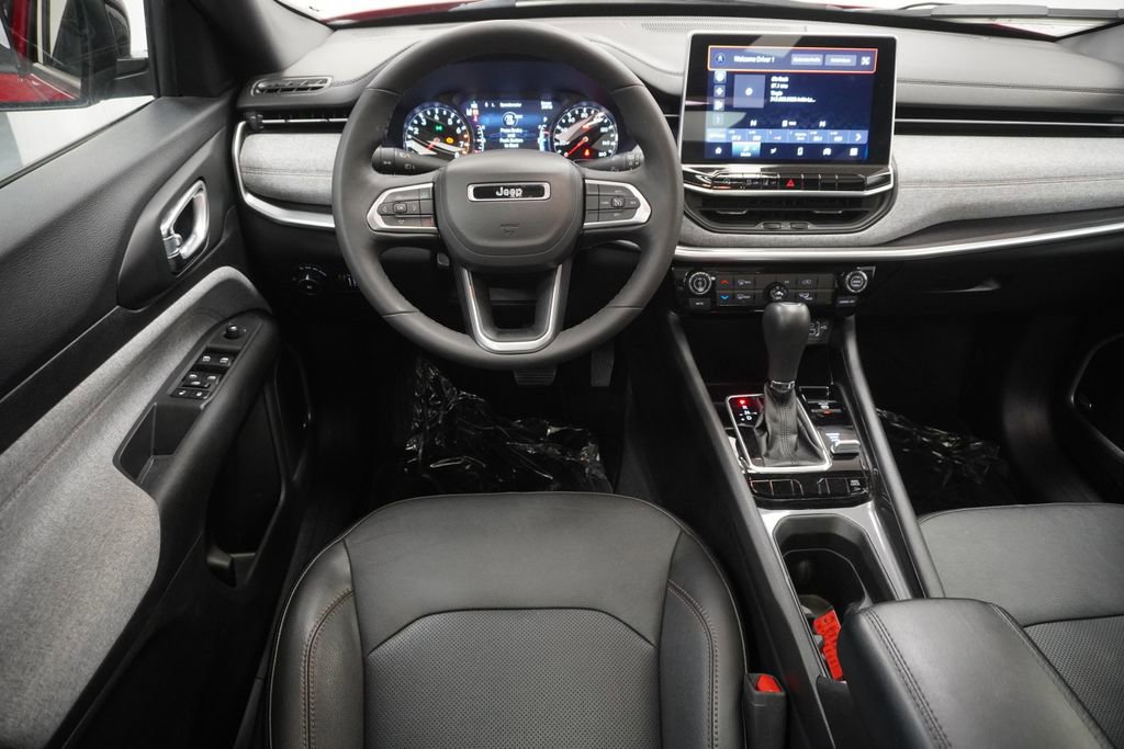 Used 2023 Jeep Compass Latitude w/ Sun and Sound Group AWD/4WD image 23