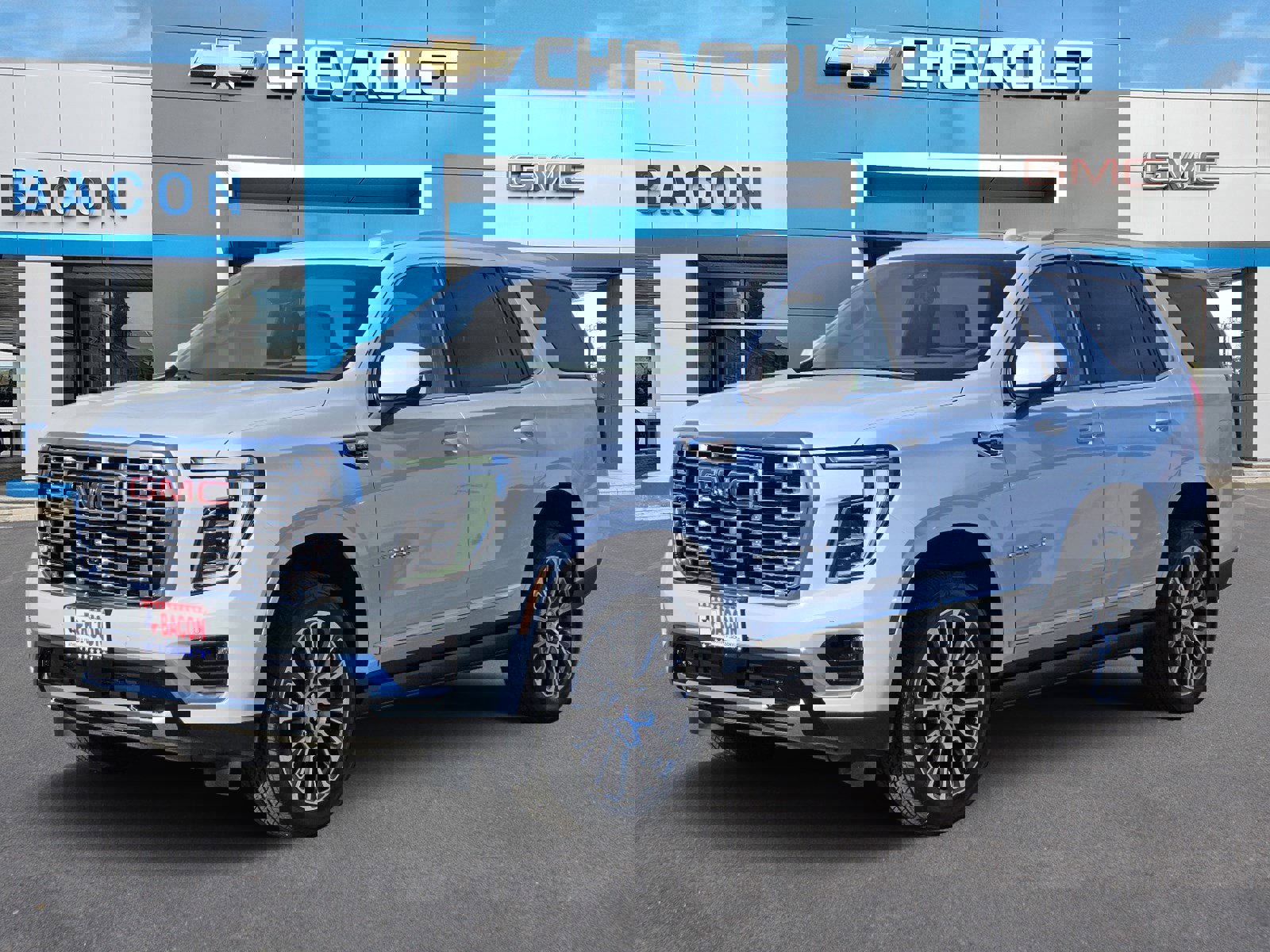 New 2026 GMC Yukon Denali w/ Sun & Power Step Package