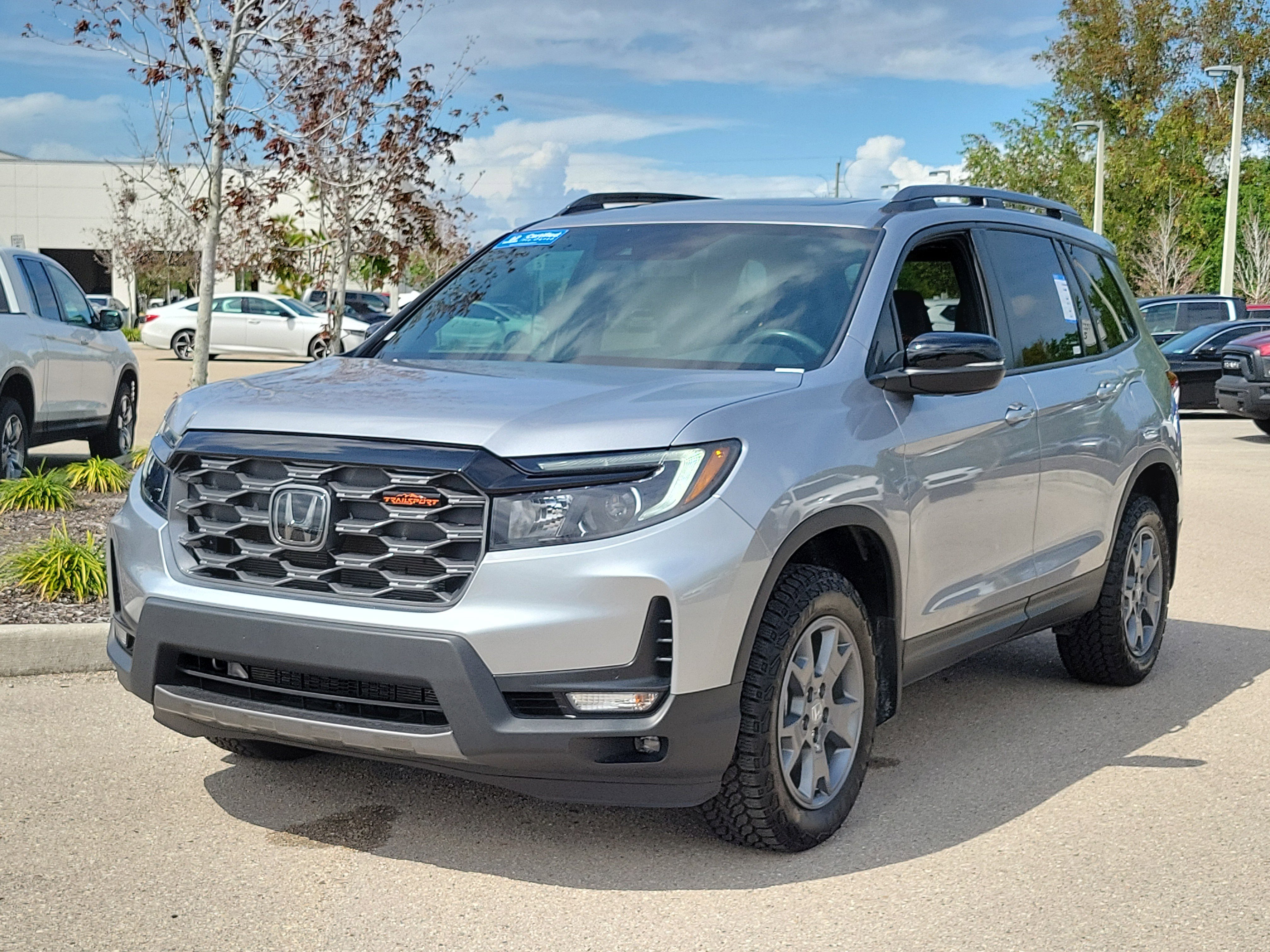 Certified 2025 Honda Passport TrailSport image 3