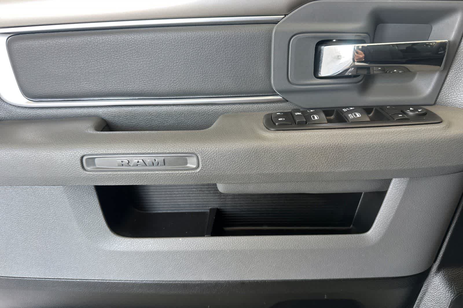 Used 2019 RAM 1500 Warlock w/ Electronics Group AWD/4WD image 12
