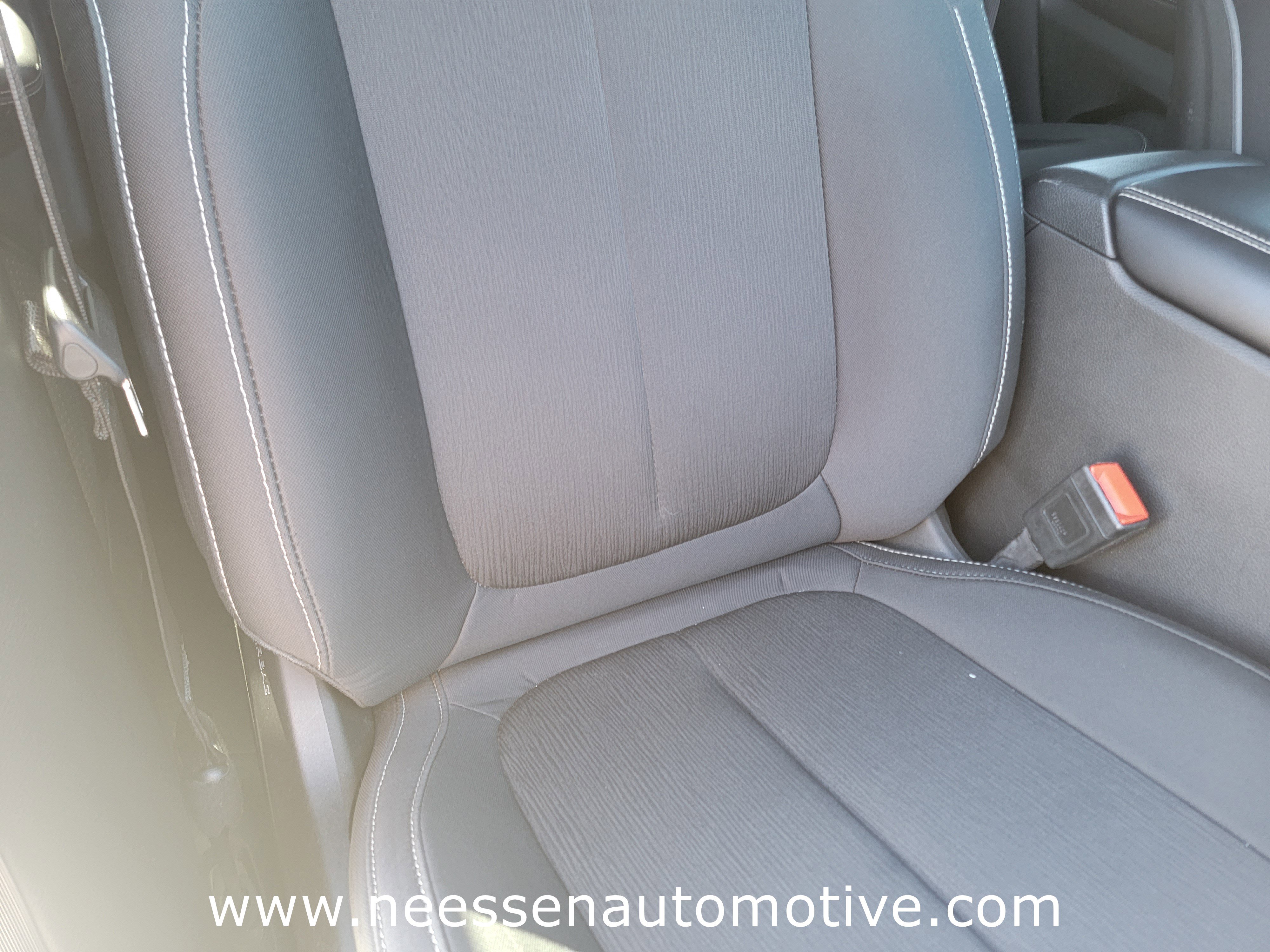 Used 2025 Jeep Grand Cherokee Laredo image 10