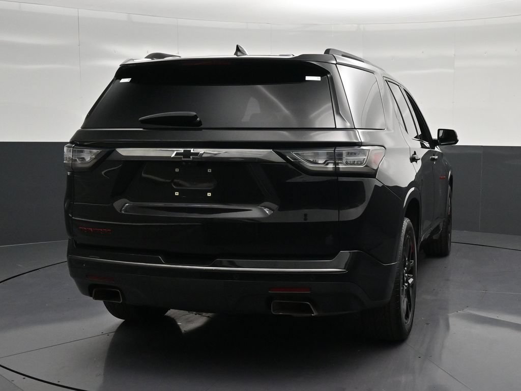 Used 2020 Chevrolet Traverse Premier w/ Redline Edition FWD image 2