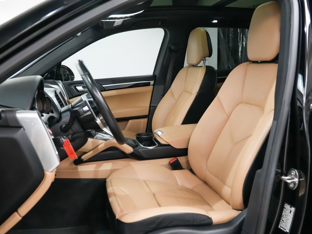 Used 2016 Porsche Cayenne image 5