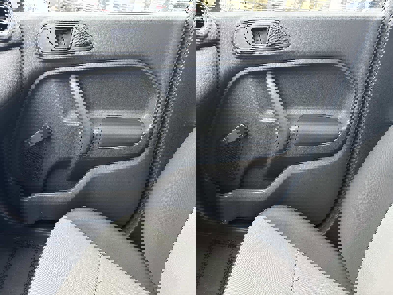 Used 2016 Ford Fiesta S image 21