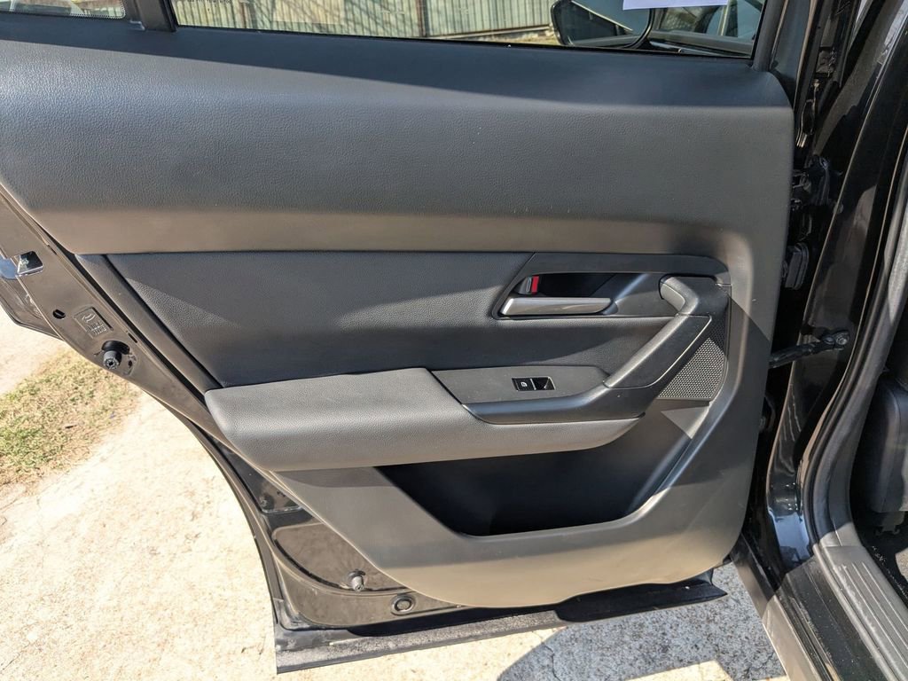 Used 2025 MAZDA CX-50 AWD 2.5 S w/ Premium Package image 25