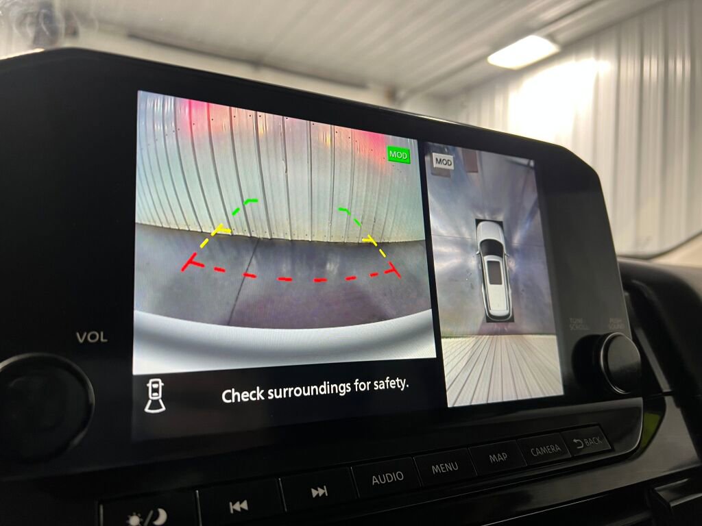 Used 2022 Nissan Pathfinder SL image 11