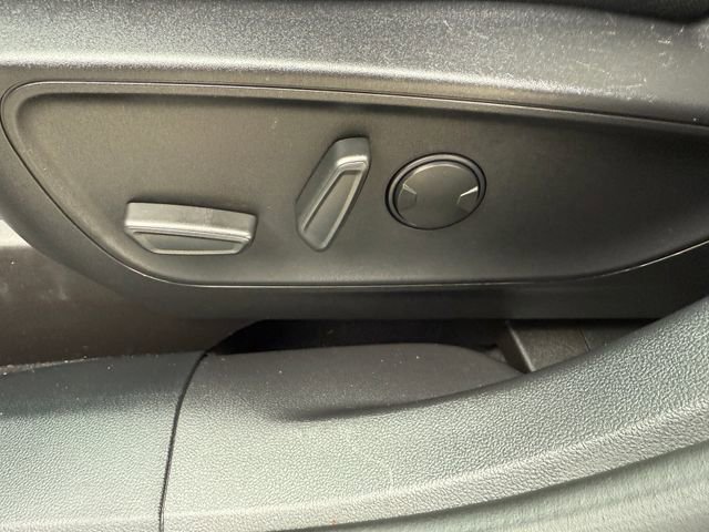 Used 2022 Ford Escape SE w/ Convenience Package image 19