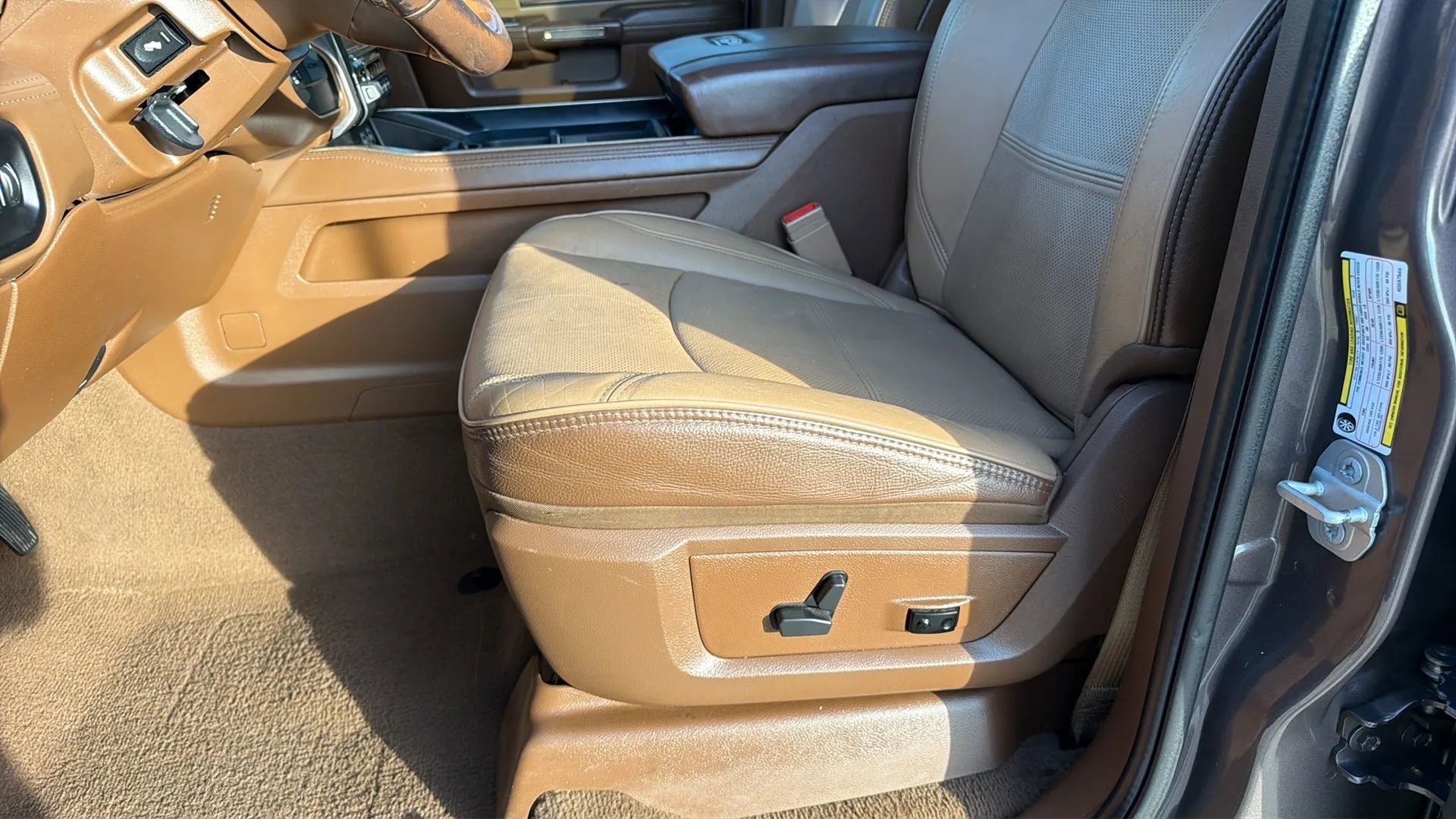 Used 2019 RAM 3500 Limited w/ Max Tow Package AWD/4WD image 90