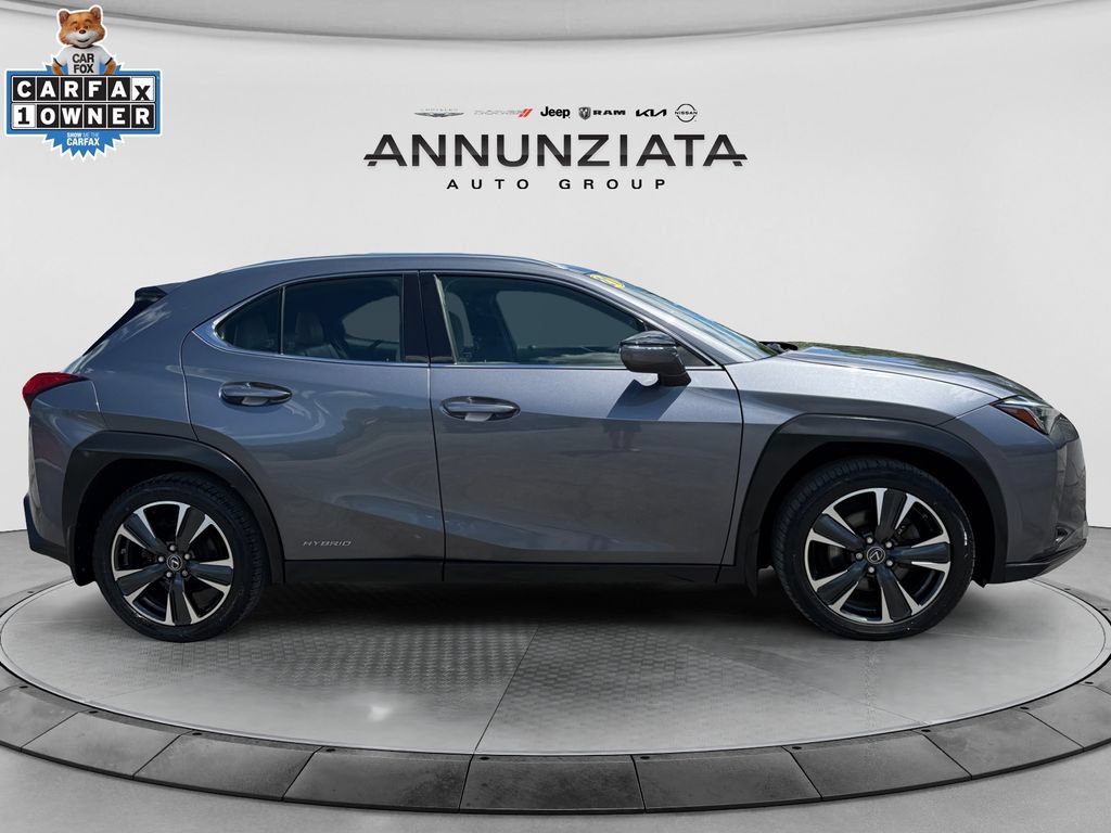 Used 2021 Lexus UX 250h w/ Accessory Package (Z2) AWD/4WD image 6