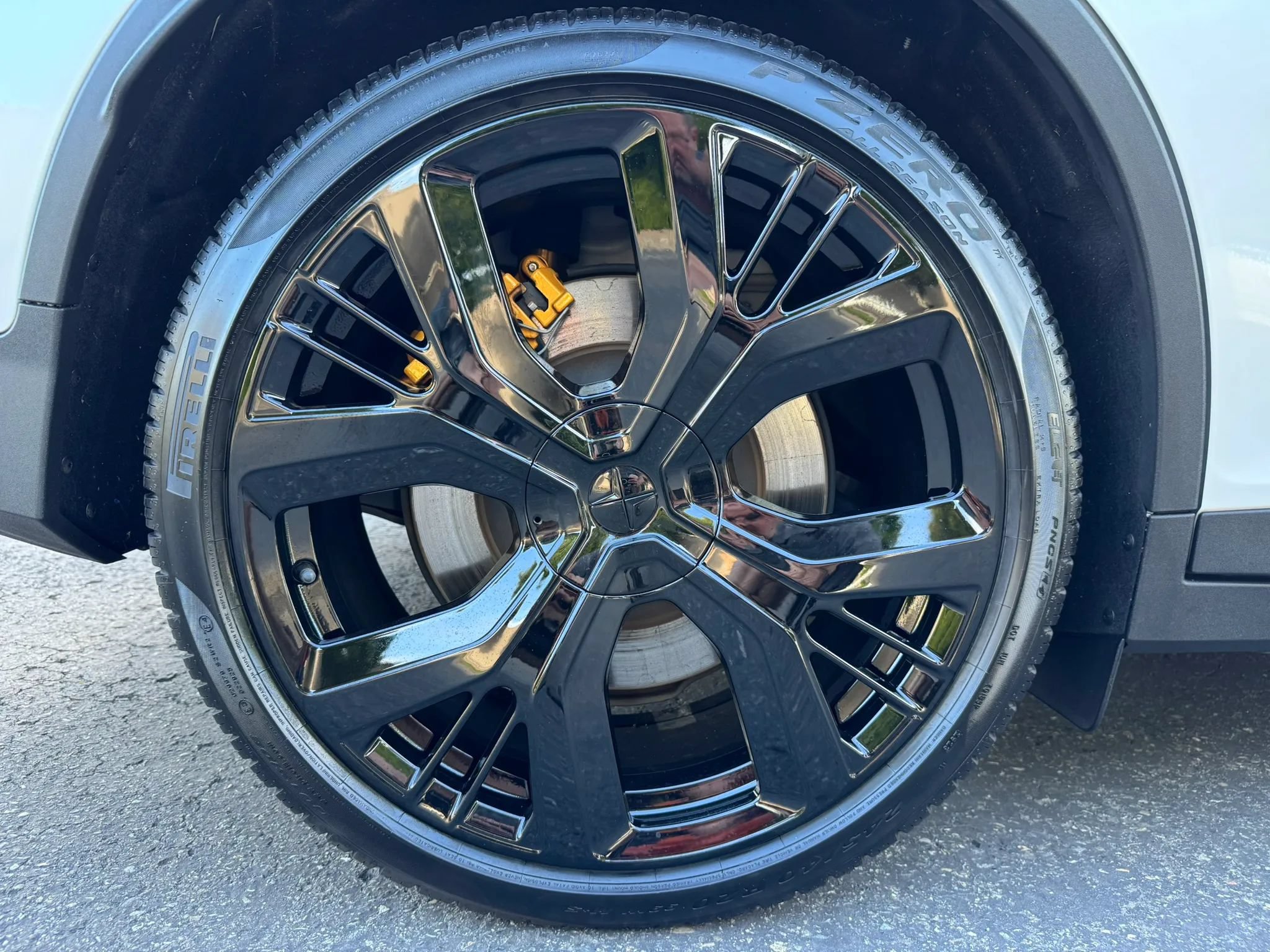 Used 2022 Polestar Polestar 2 w/ Performance Package AWD/4WD image 19