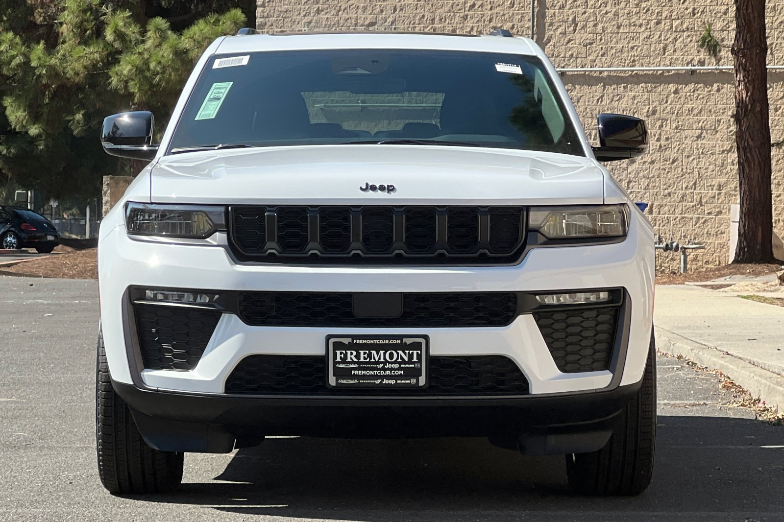 New 2026 Jeep Grand Cherokee L Limited w/ Limited Altitude Package AWD/4WD image 8