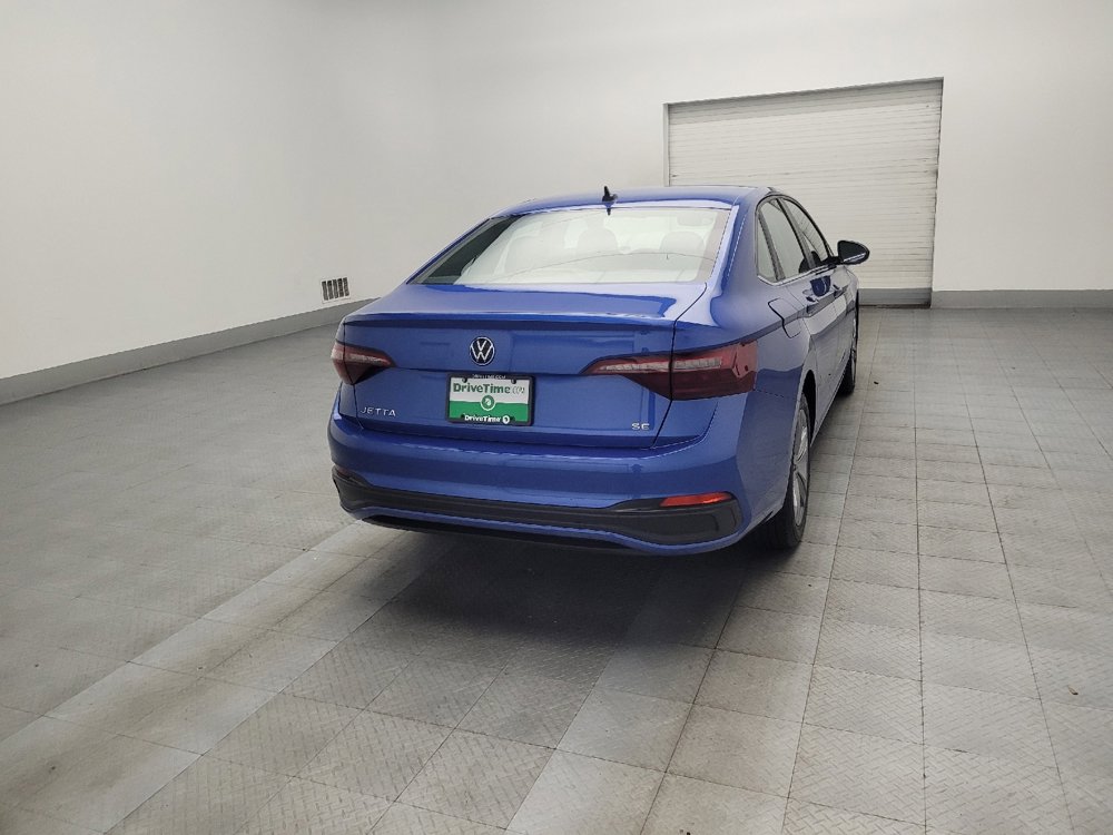 Used 2024 Volkswagen Jetta SE image 9