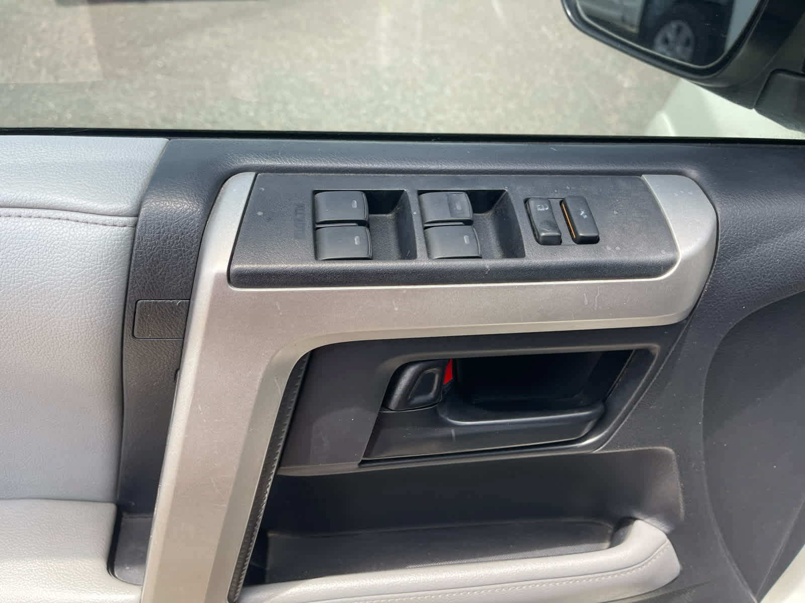 Used 2013 Toyota 4Runner SR5 w/ Convenience Pkg RWD image 11