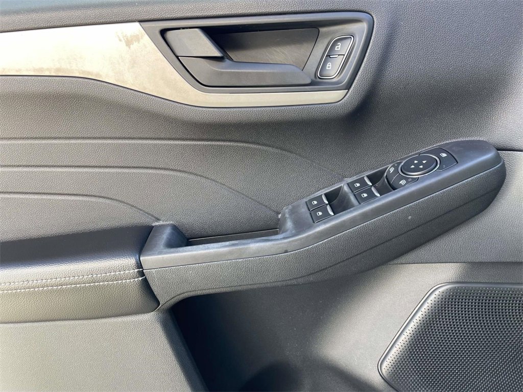 Used 2021 Ford Escape S image 16