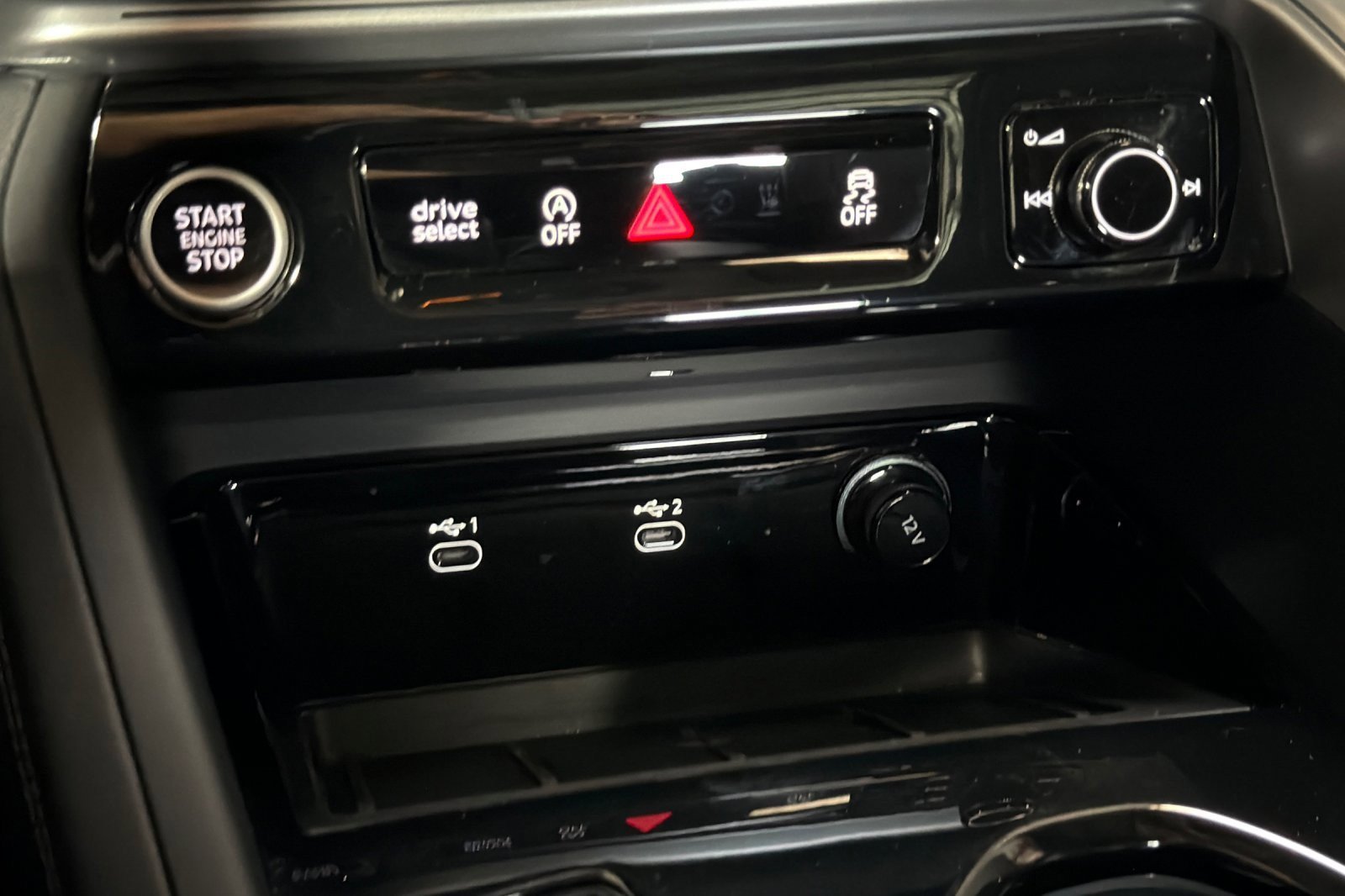 Used 2025 Audi Q5 Premium w/ Convenience Package image 20