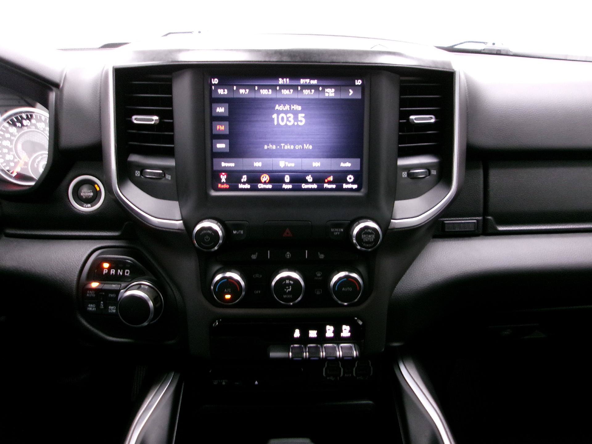 Used 2019 RAM 1500 Big Horn AWD/4WD image 9