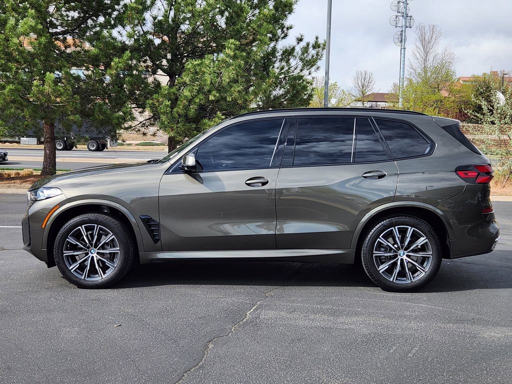 Used 2025 BMW X5 xDrive40i w/ Executive Package AWD/4WD image 2