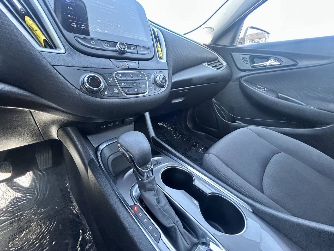 Used 2022 Chevrolet Malibu LT FWD image 25