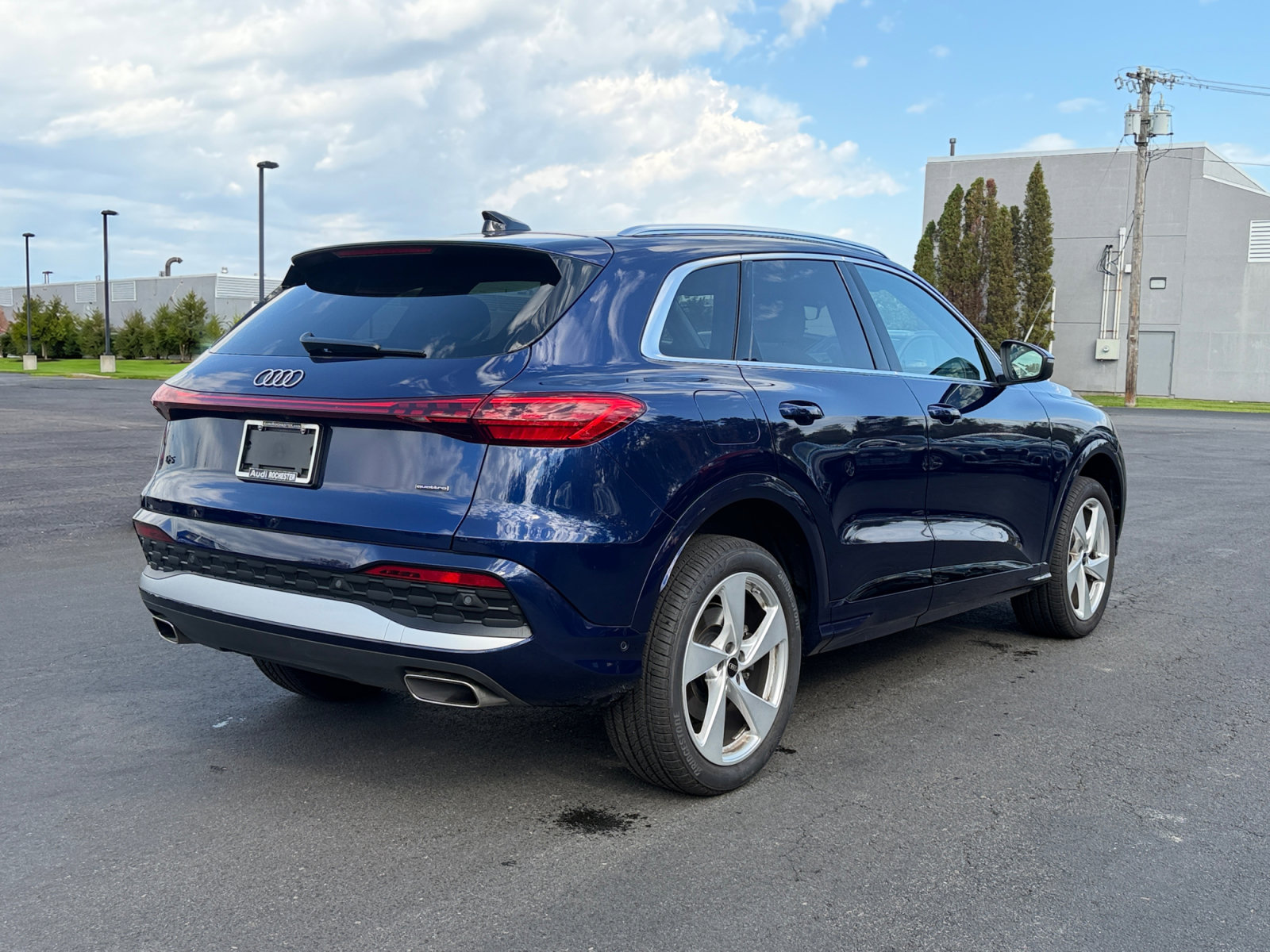 Used 2025 Audi Q5 Premium Plus w/ Premium Plus AWD/4WD image 10
