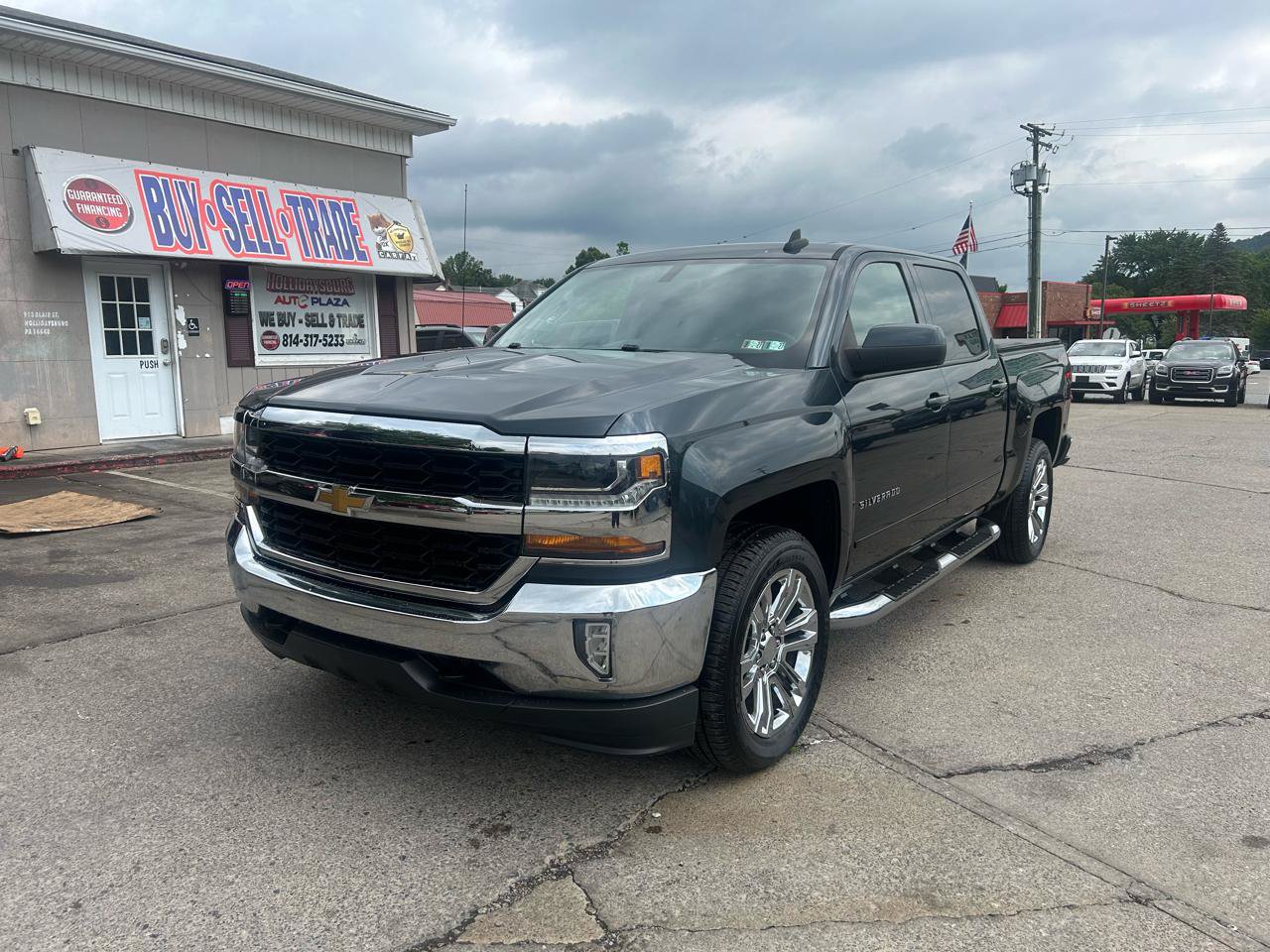 Used 2018 Chevrolet Silverado 1500 LT w/ All Star Edition AWD/4WD image 3
