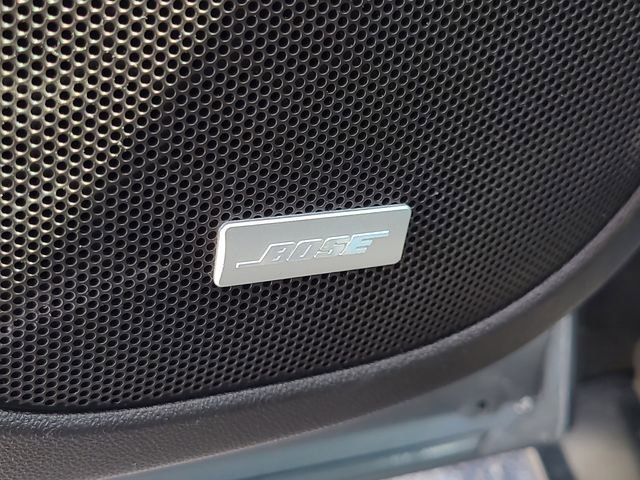 Used 2023 GMC Acadia SLT w/ Technology Package FWD image 19