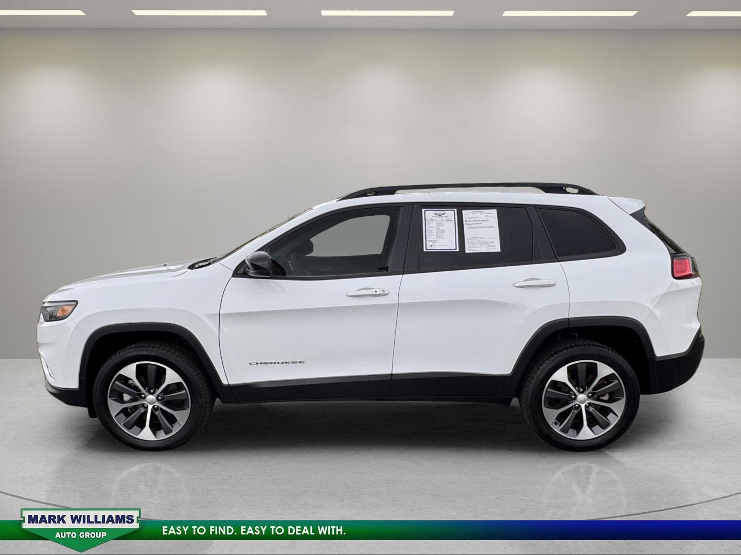 Used 2022 Jeep Cherokee Limited w/ Elite Package AWD/4WD image 6