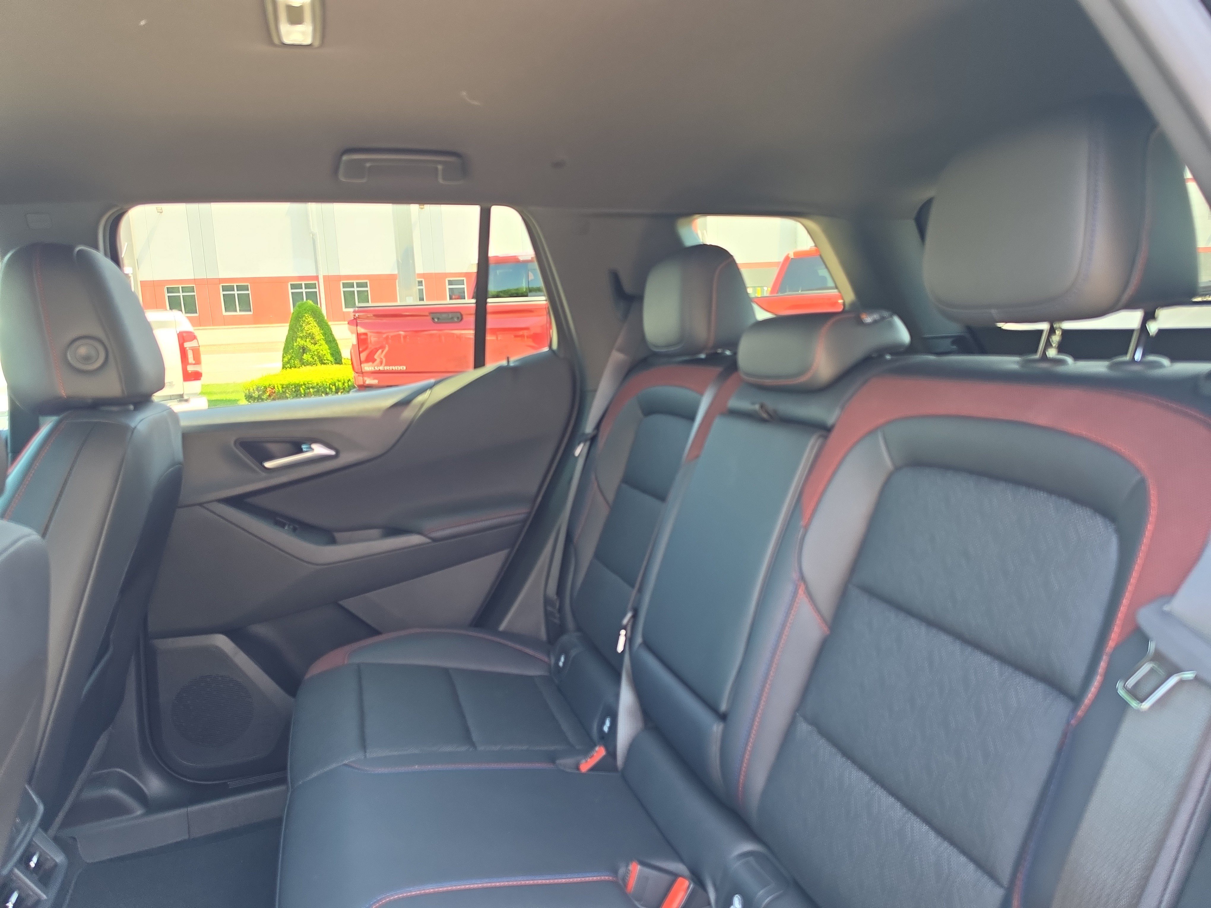 Used 2026 Chevrolet Equinox RS AWD/4WD image 14