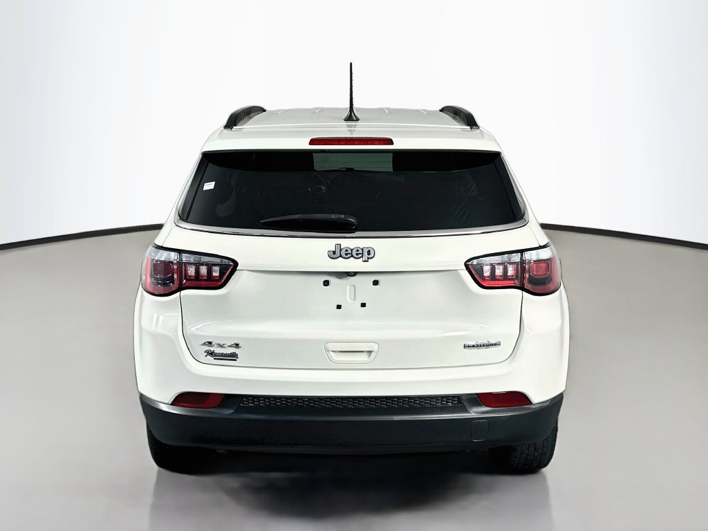 Used 2018 Jeep Compass Latitude w/ Popular Equipment Group AWD/4WD image 6